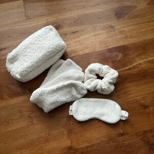 NWOT** Barefoot Dreams CozyChic® Eye Mask, Scrunchie and Sock Set